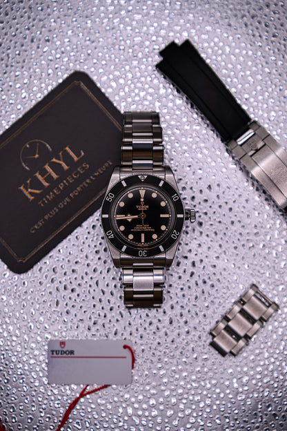 Tudor Black Bay 54 (Boite + Papiers + 2 bracelets +...)