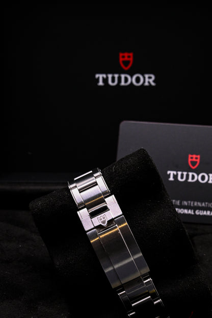Tudor Black Bay 54 (Boite + Papiers + 2 bracelets +...)
